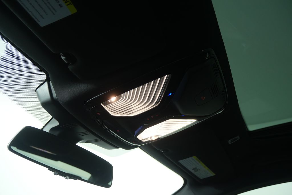 Thumbnail: 2023 BMW 5 Series - 20