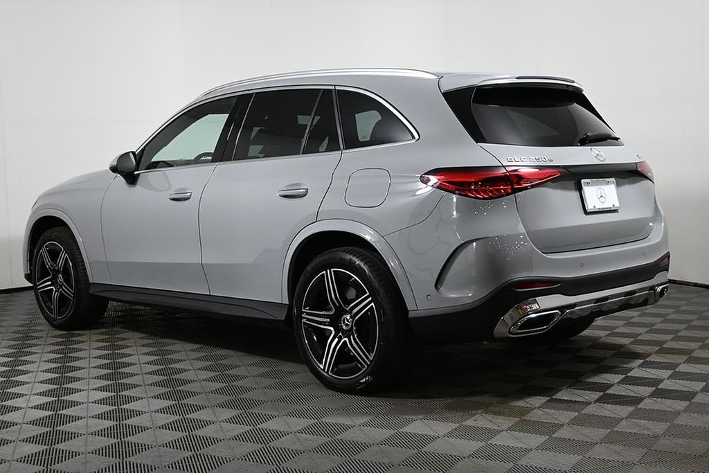 Thumbnail: 2026 Mercedes-Benz GLC - 5