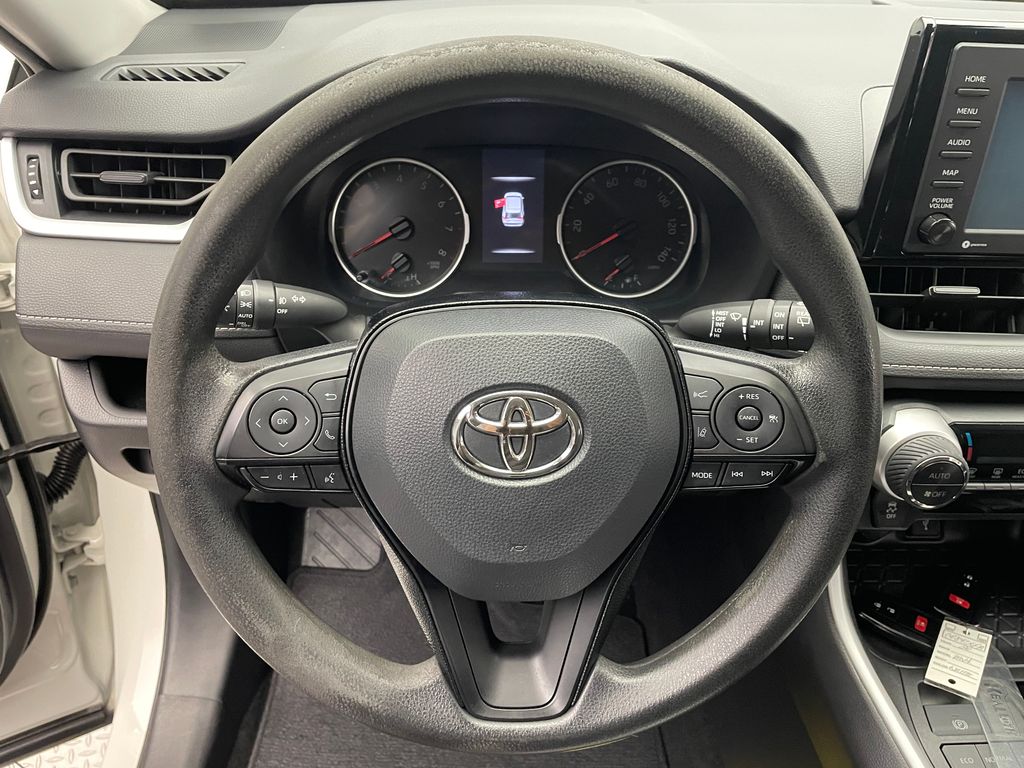 2020 Toyota RAV4 XLE 21