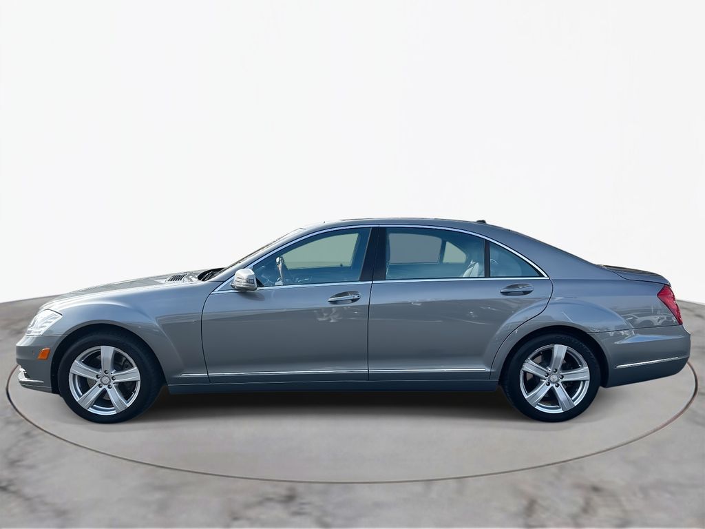 Thumbnail: 2011 Mercedes-Benz S-Class - 12