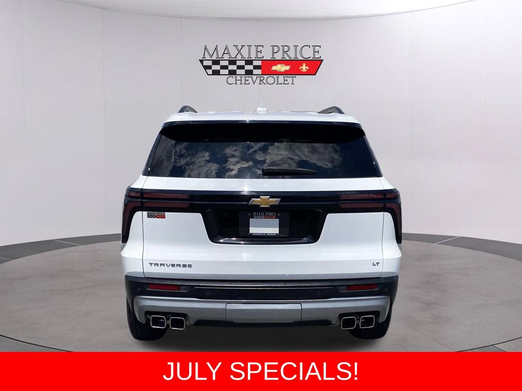 Used 2024 Chevrolet Traverse SUV