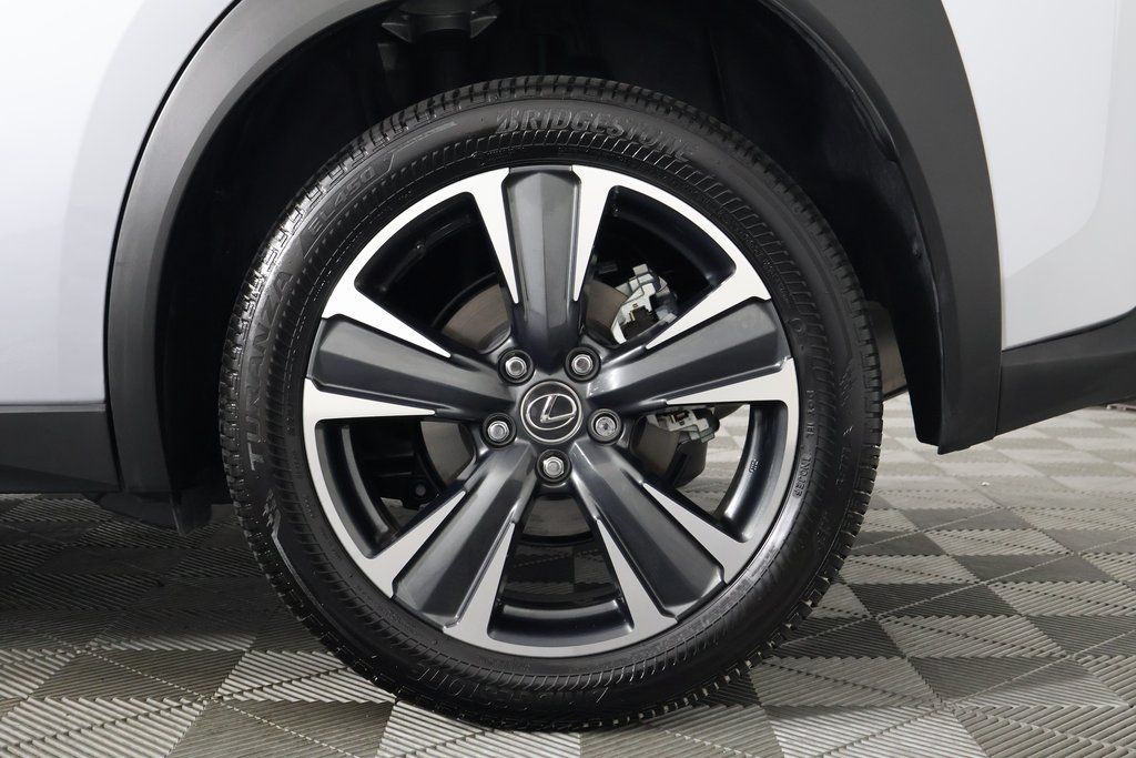 Thumbnail: 2025 Lexus UX - 16