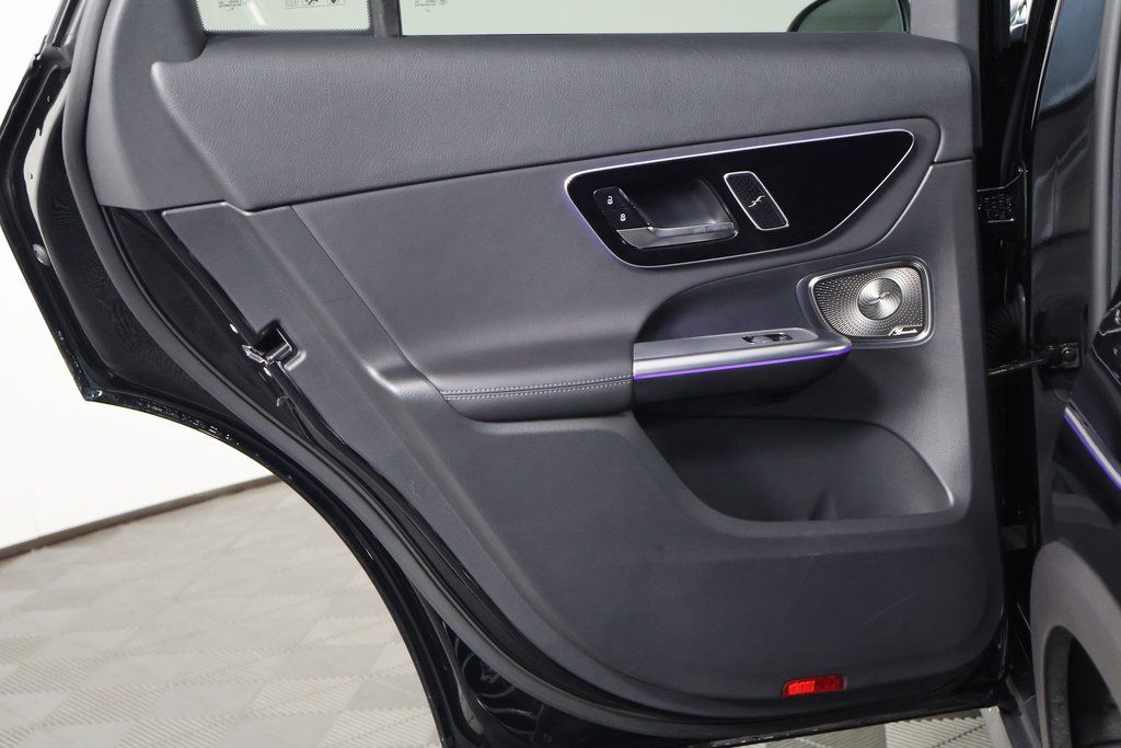 Thumbnail: 2025 Mercedes-Benz GLC - 13