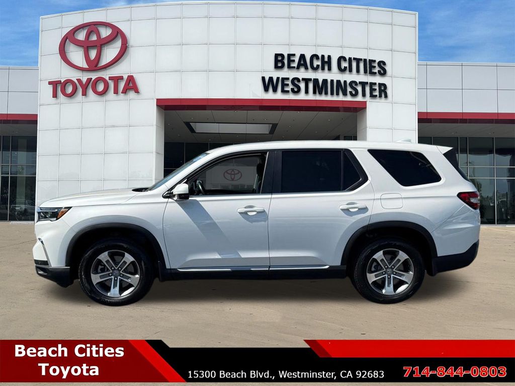 View vehicle photo 7