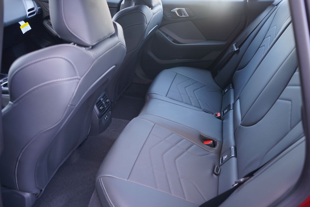 Thumbnail: 2025 BMW 2 Series - 19