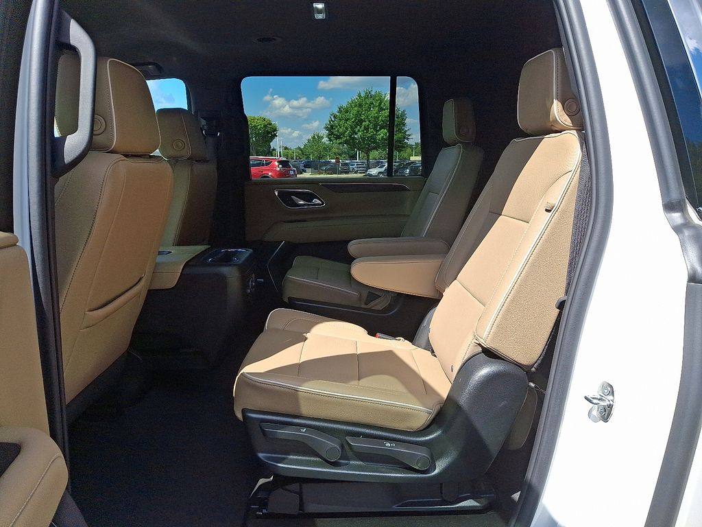 Thumbnail: 2024 Chevrolet Suburban - 10