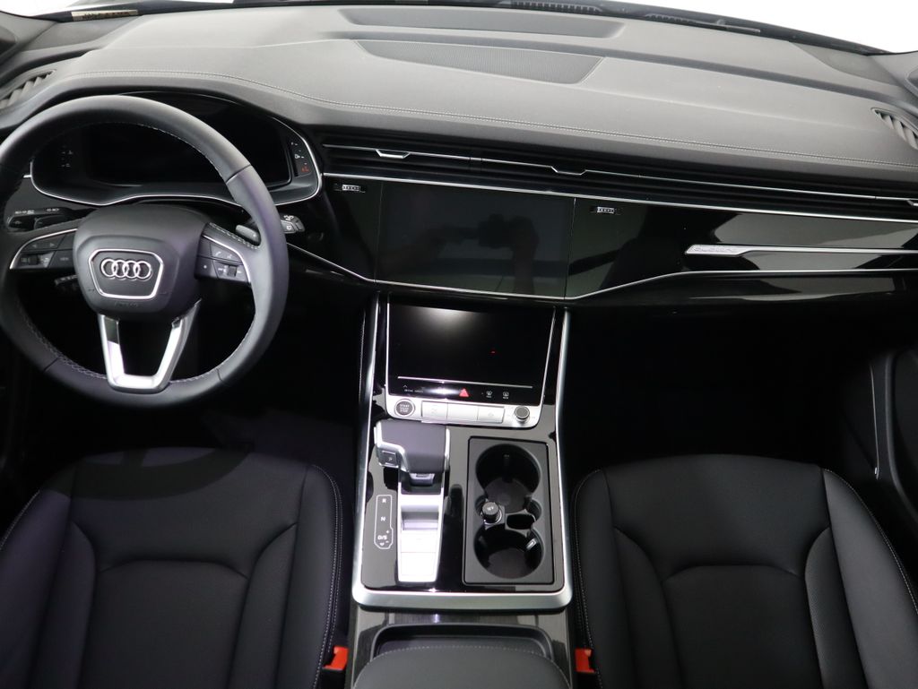 Thumbnail: 2026 Audi Q7 - 14