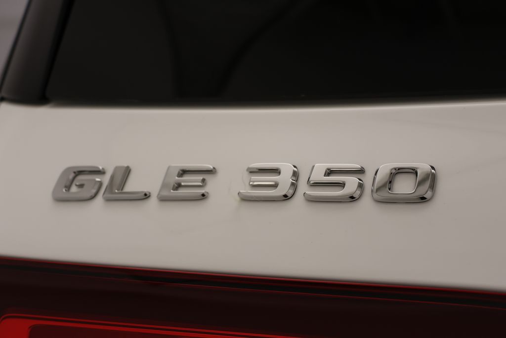 Thumbnail: 2026 Mercedes-Benz GLE - 9