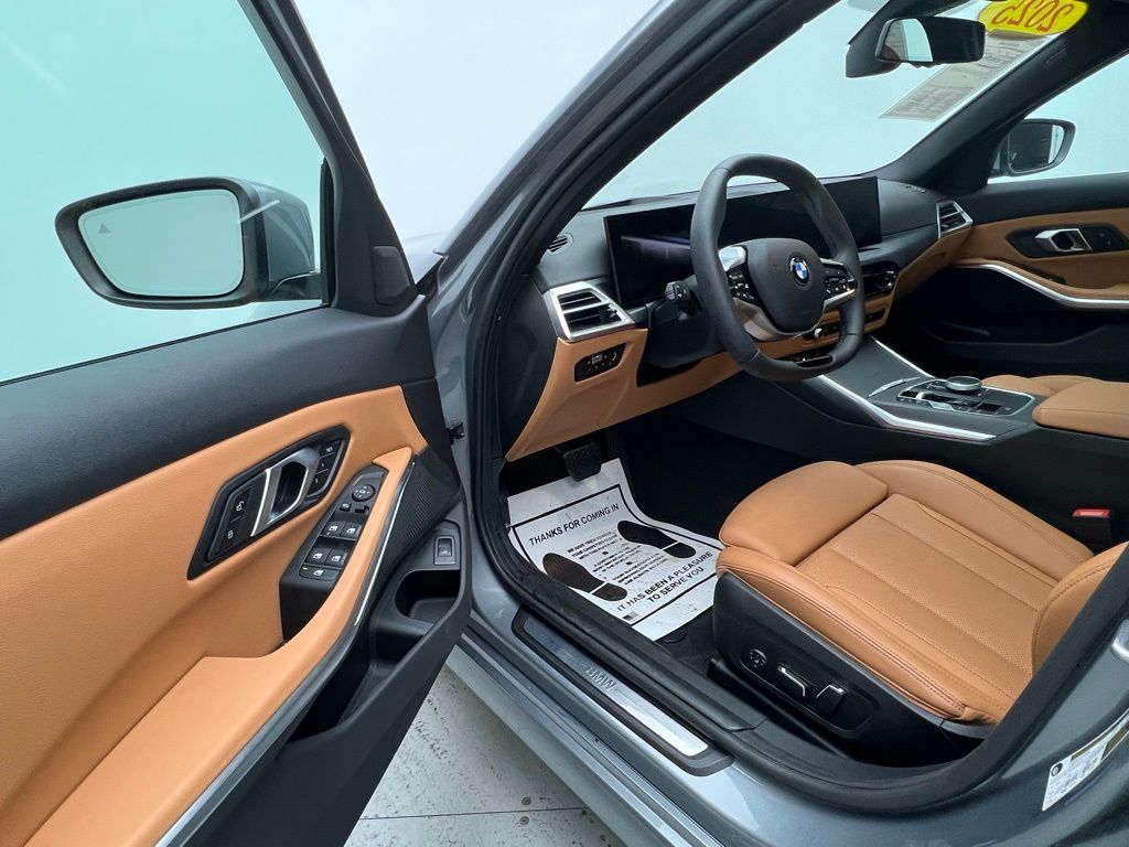 Thumbnail: 2025 BMW 3 Series - 22