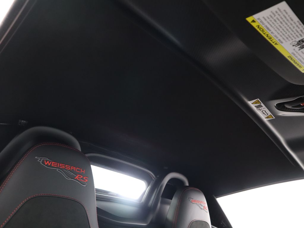 Thumbnail: 2025 Porsche  - 20