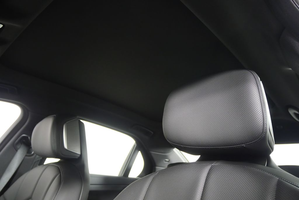 Thumbnail: 2026 BMW 7 Series - 12