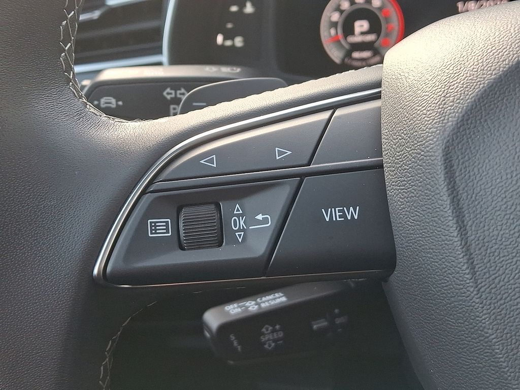 Thumbnail: 2023 Audi Q8 - 22