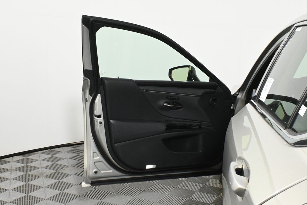 2025 Lexus ES 350 29