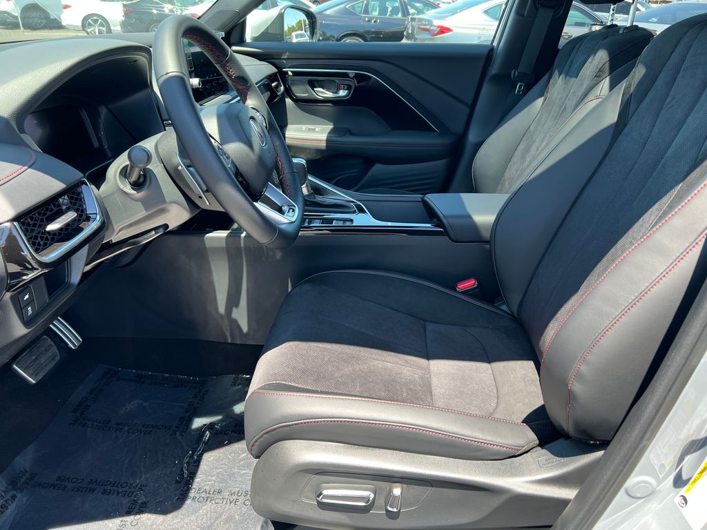 Thumbnail: 2025 Acura ADX - 13