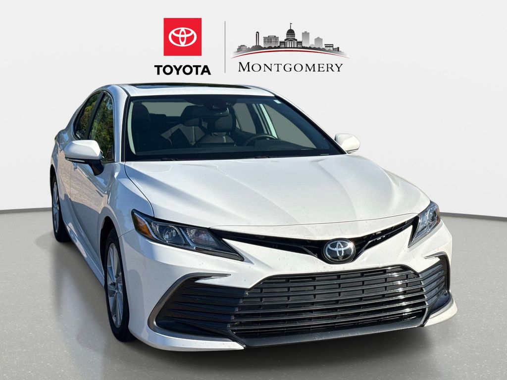 2024 Toyota Camry LE FWD