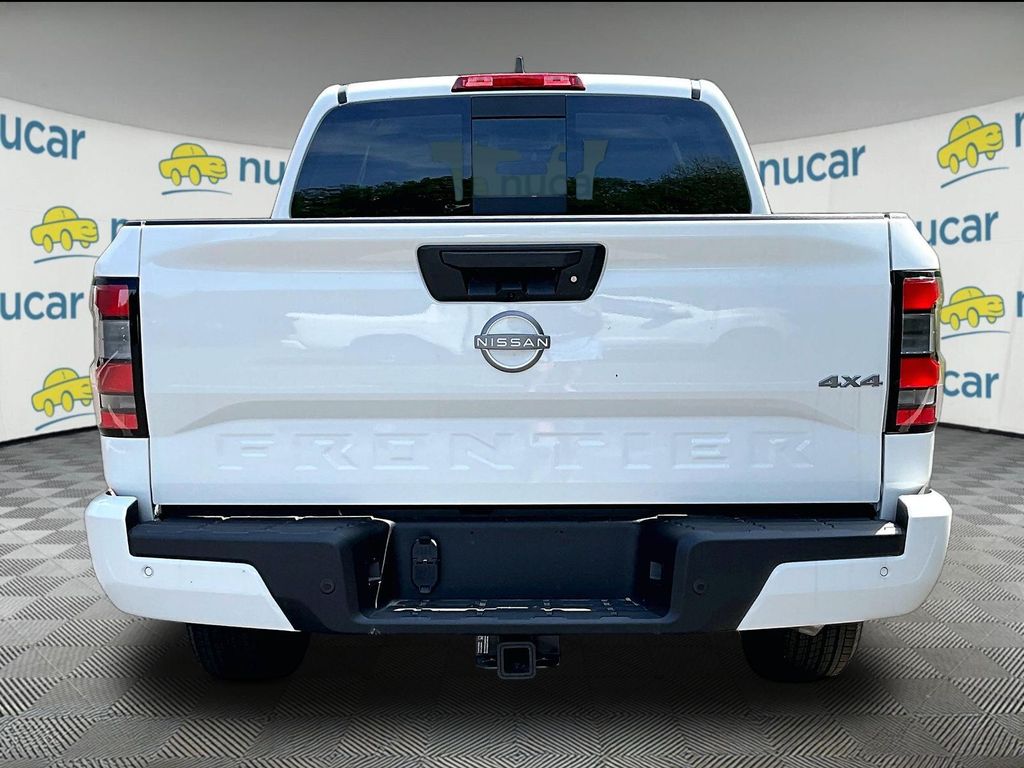 2026 Nissan Frontier — photo 4