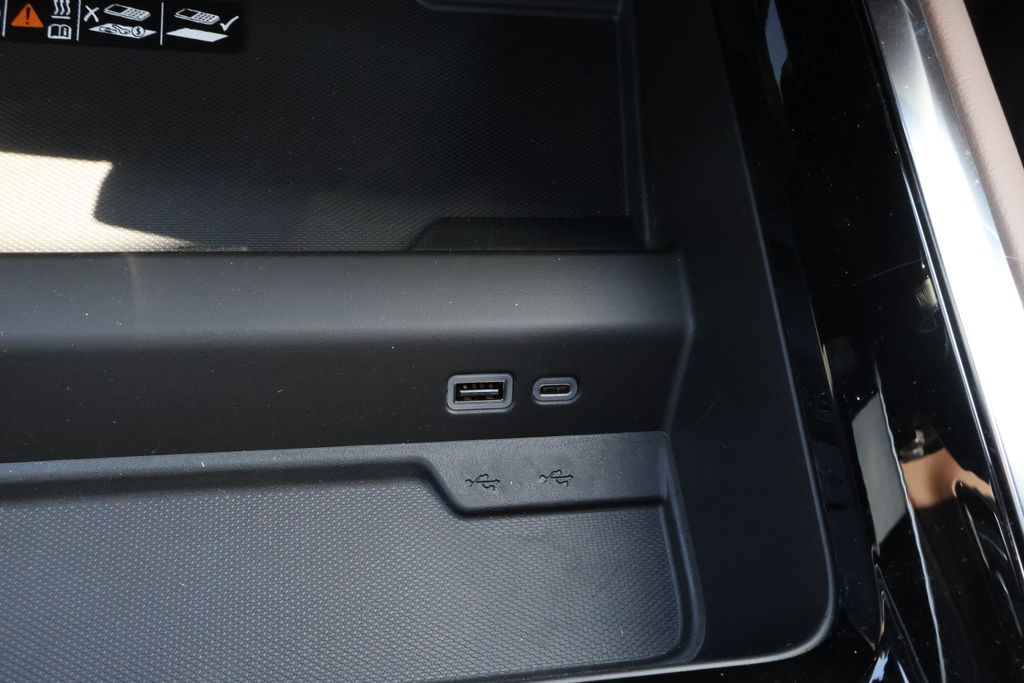 2025 Chevrolet Tahoe High Country 30