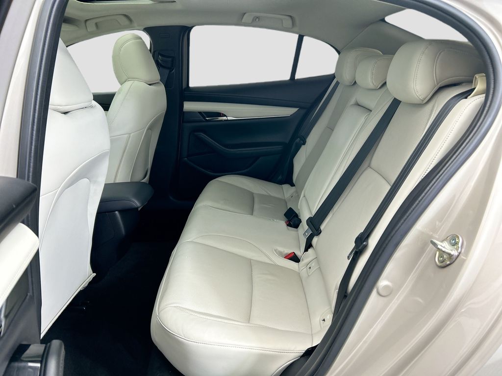 Thumbnail: 2022 Mazda Mazda3 - 20