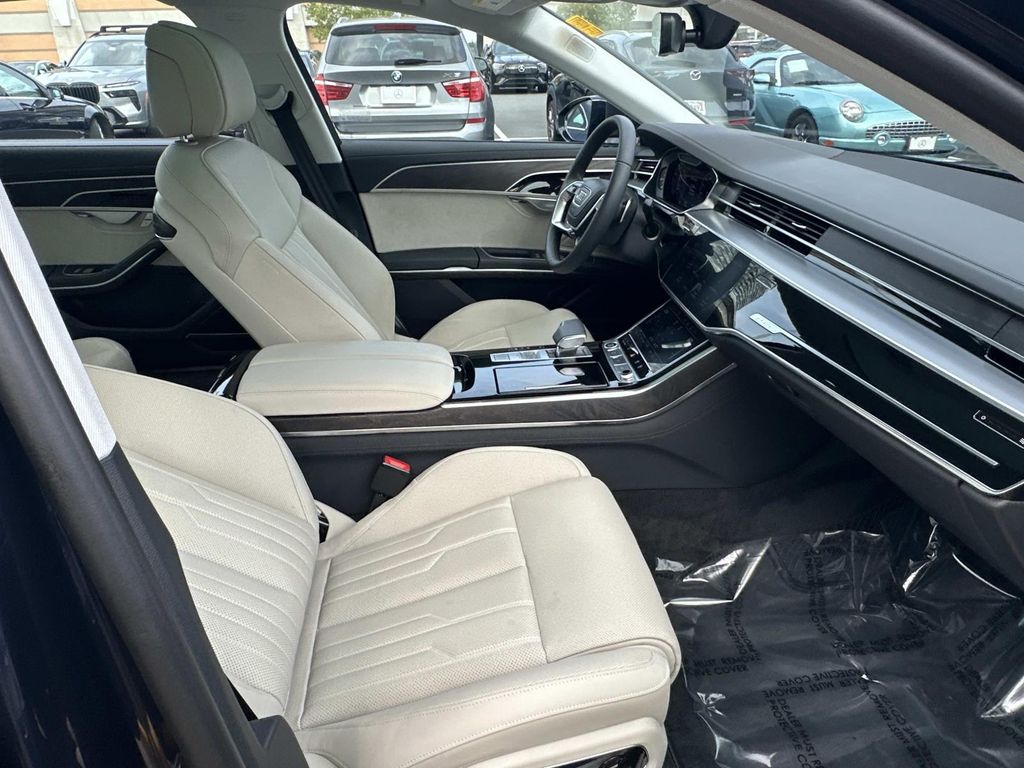Thumbnail: 2025 Audi A8 - 11