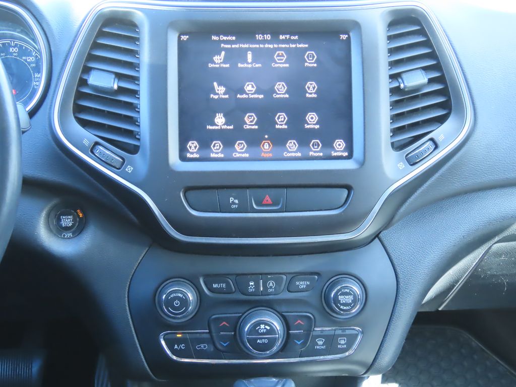Thumbnail: 2019 Jeep Cherokee - 8