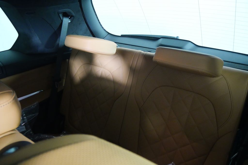 Thumbnail: 2026 BMW X7 - 18