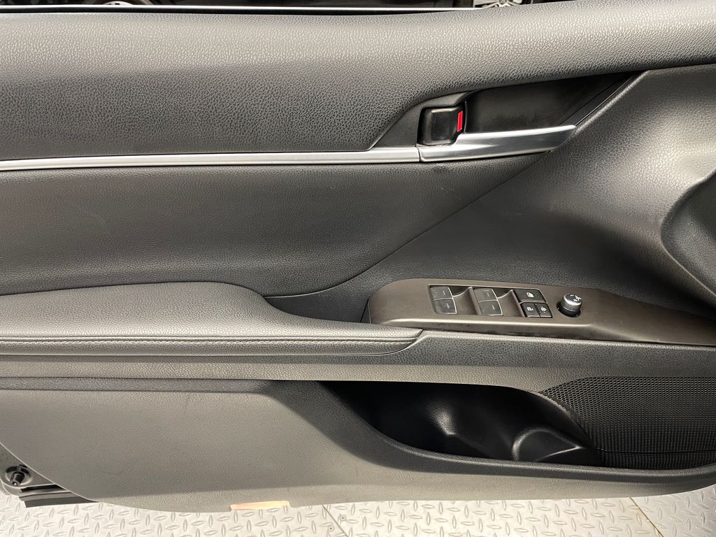 2023 Toyota Camry XSE 9