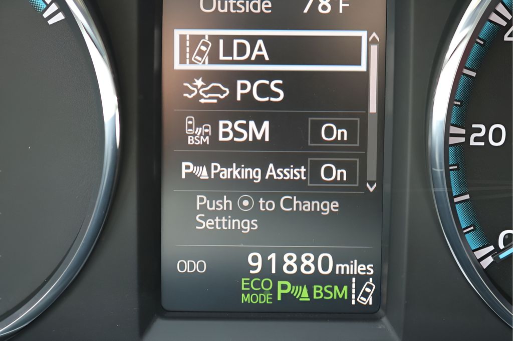 Used Car 2017 Toyota Rav4 Hybrid  Xle For Sale Under $25,000 In Austin, Texas