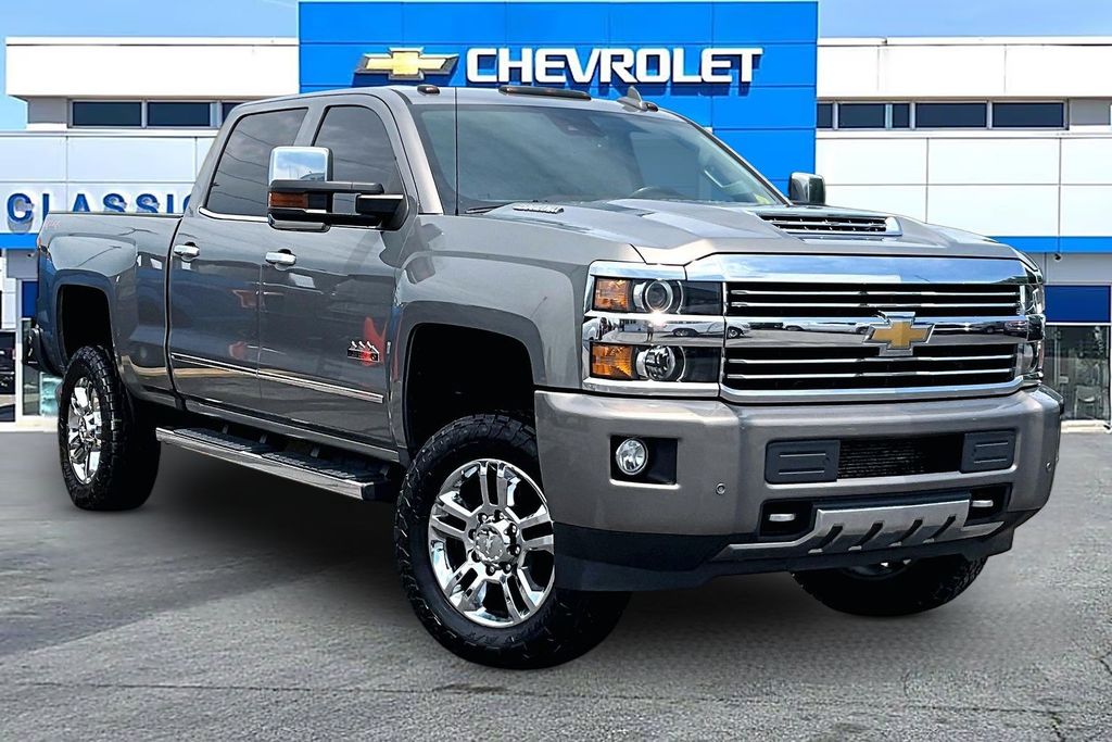 Pepperdust Metallic 2017 Chevrolet Silverado 2500HD Pickup Truck Four-Wheel Drive 6-Speed Automatic