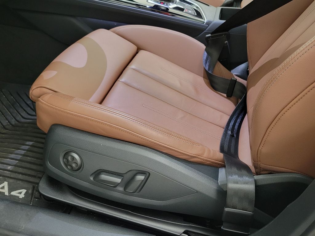 Thumbnail: 2023 Audi A4 - 32