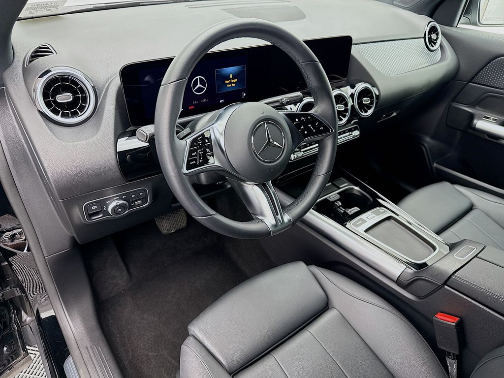 Thumbnail: 2025 Mercedes-Benz GLA - 9