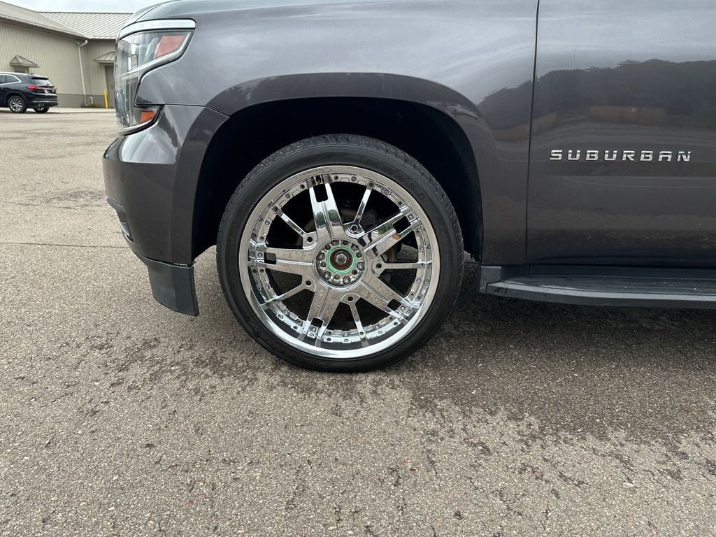 2018 Chevrolet Suburban LT 45