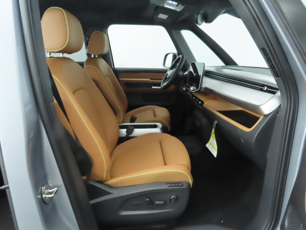 Thumbnail: 2025 Volkswagen ID.Buzz - 21