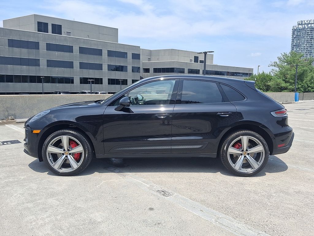 Thumbnail: 2026 Porsche Macan - 2