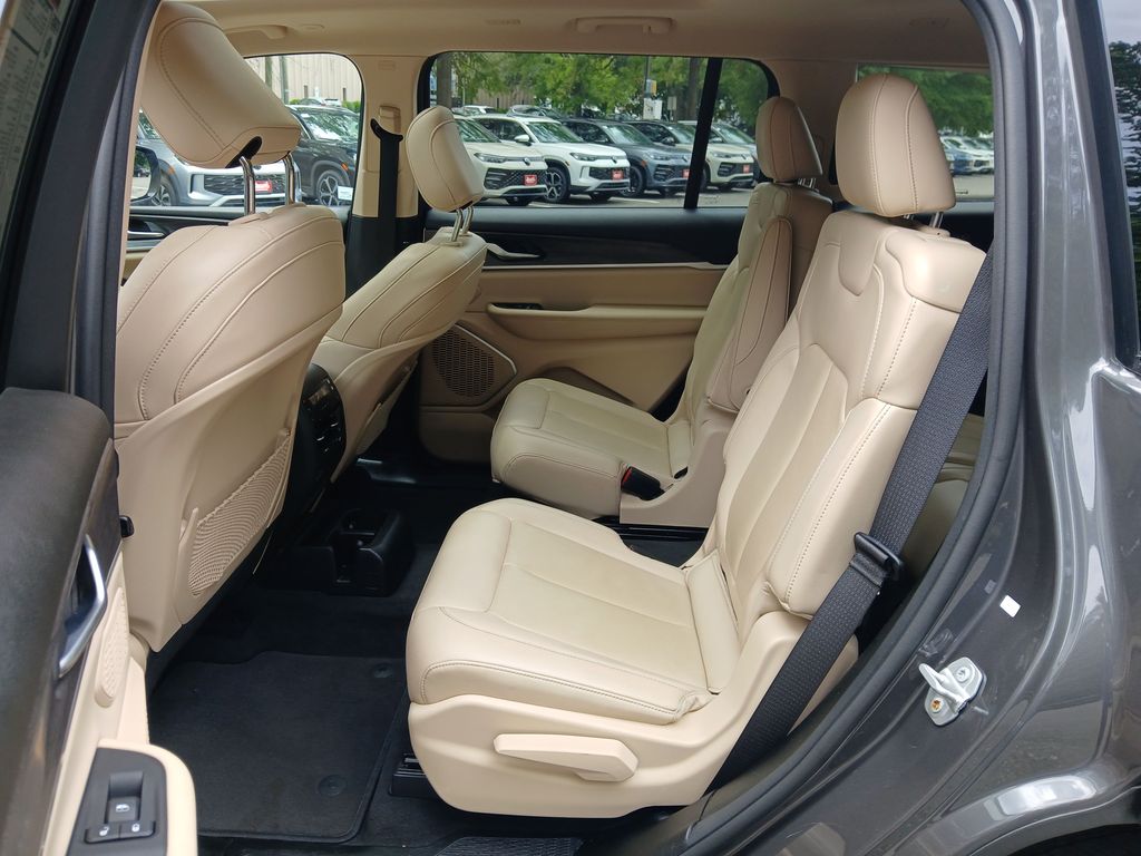 Used 2022 Gray Jeep Limited image 32