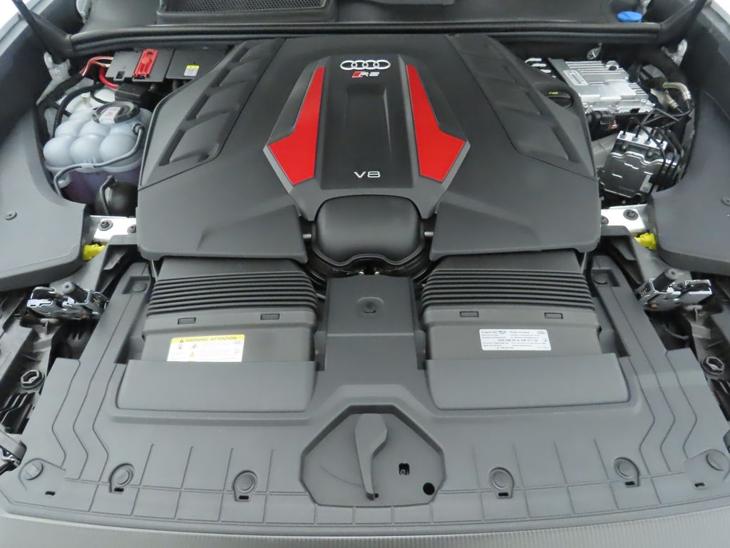 2025 Audi RS Q8 4.0T 31