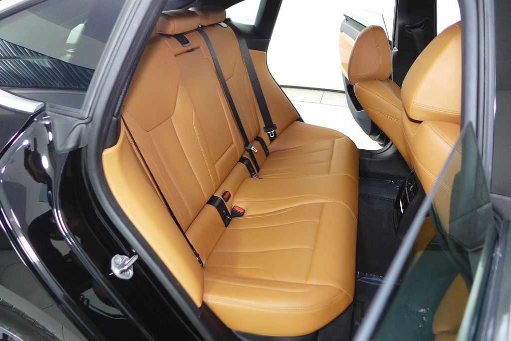 Thumbnail: 2023 BMW i4 - 20