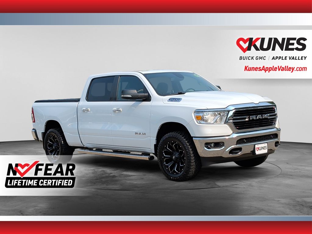 Bright White Clearcoat 2019 RAM 1500 Pickup Truck Four-Wheel Drive 8-Speed Automatic