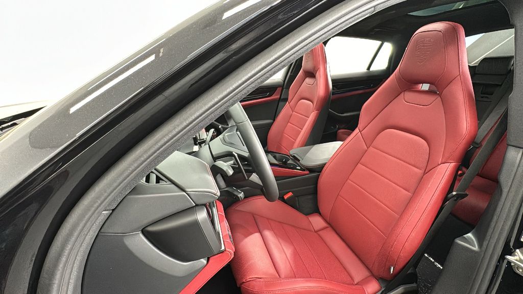 Thumbnail: 2025 Porsche Panamera - 5