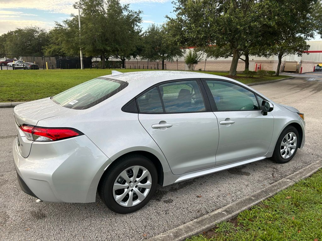 Thumbnail: 2024 Toyota Corolla - 5