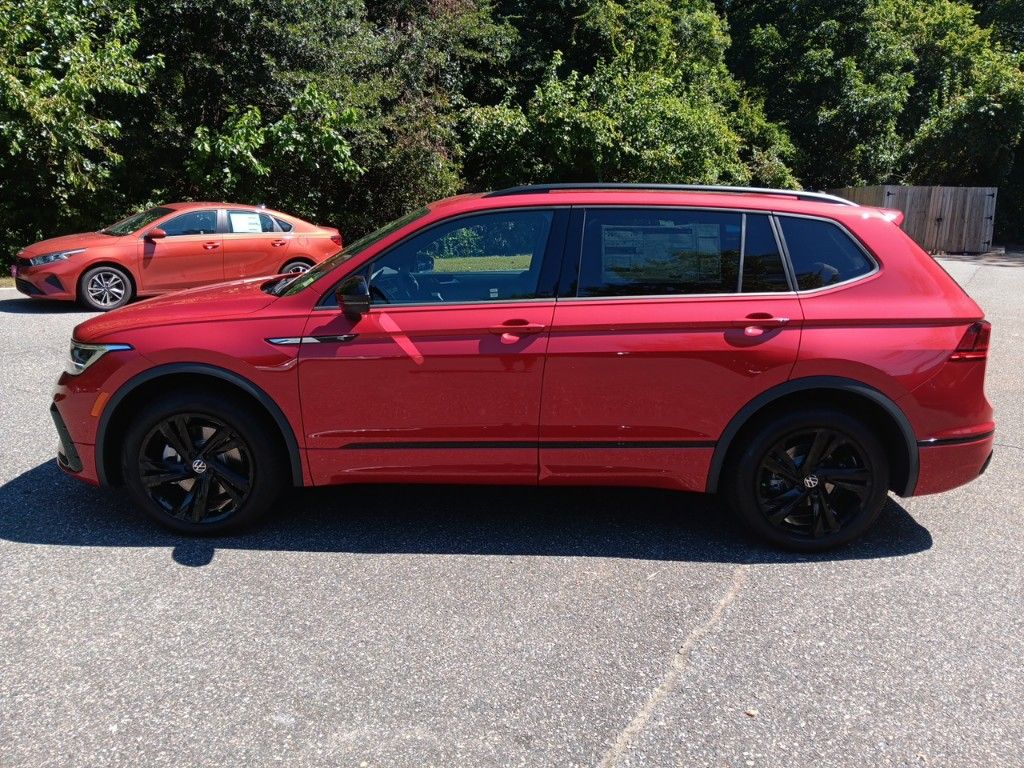 2024 Volkswagen Tiguan 2.0T SE R-Line Black 2