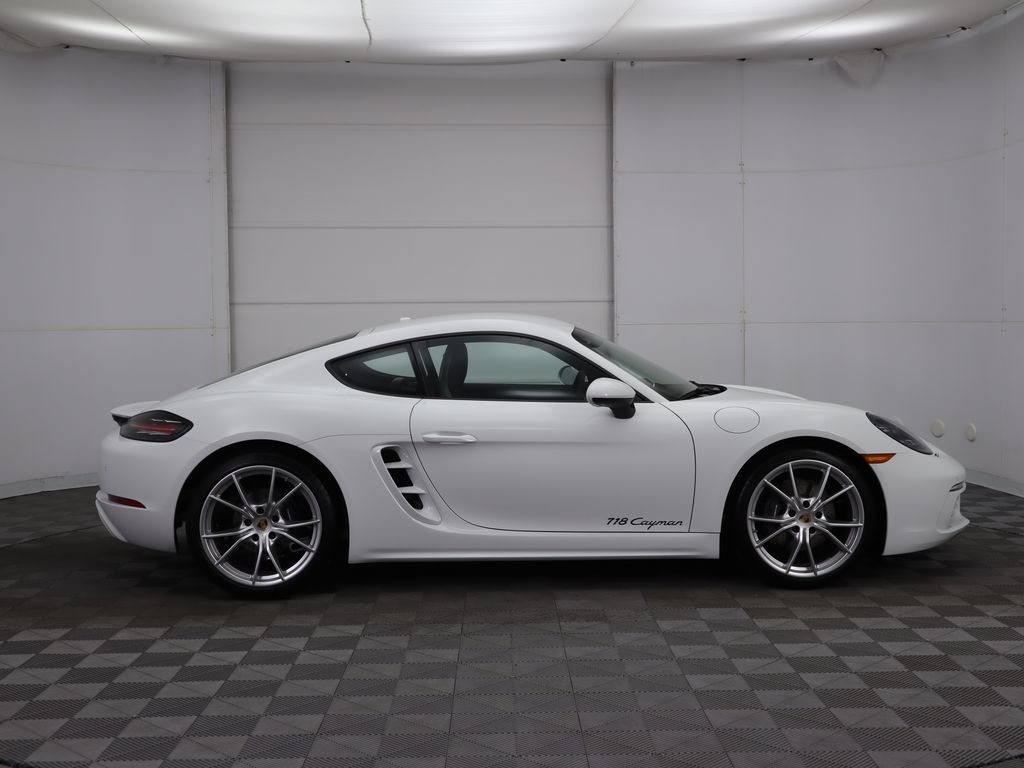 2025 Porsche 718 Cayman  4