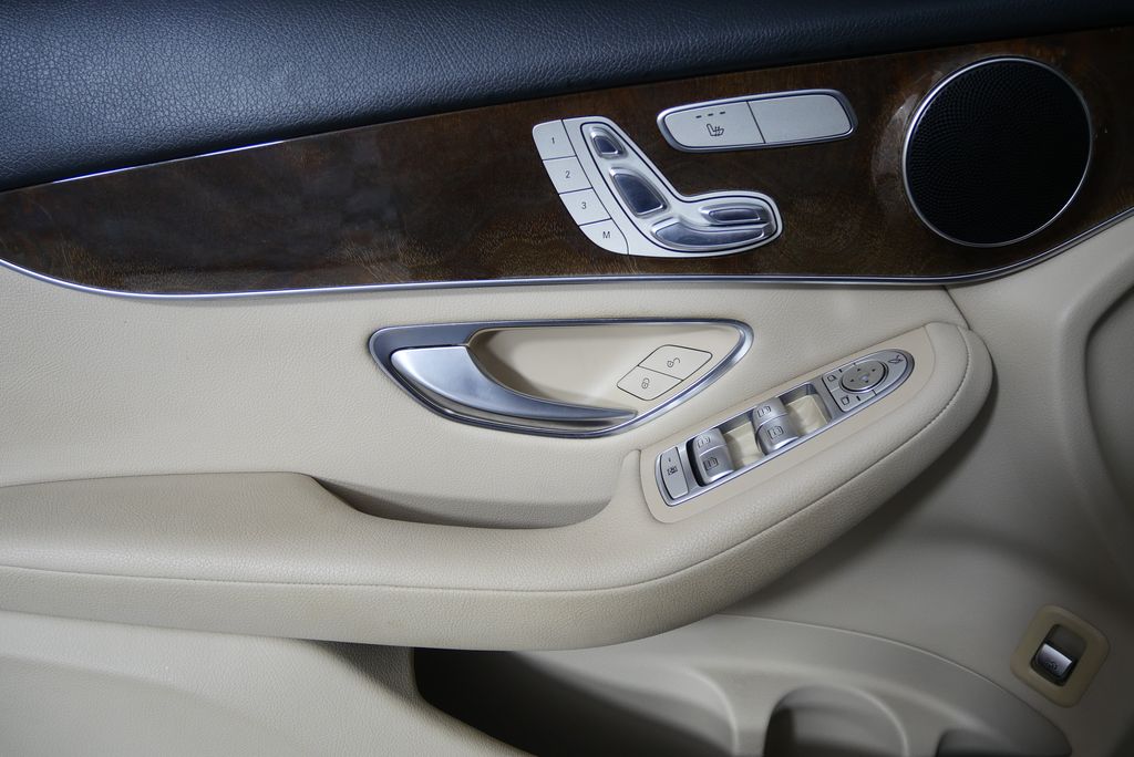 2018 Mercedes-Benz GLC 300 9