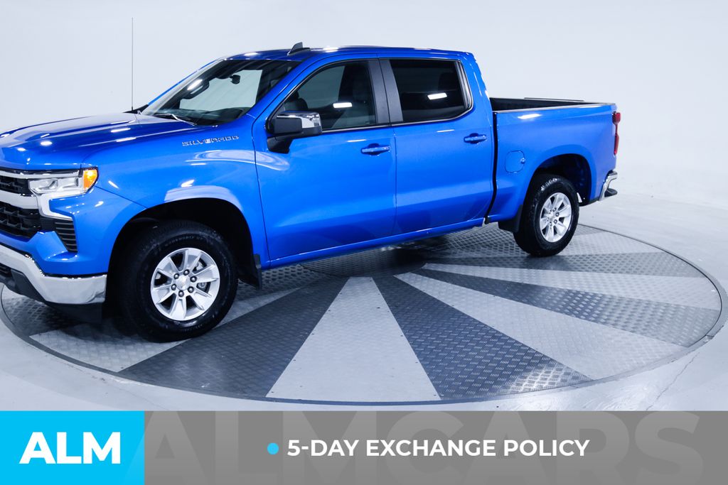 Used 2025 Blue Chevrolet LT image 3