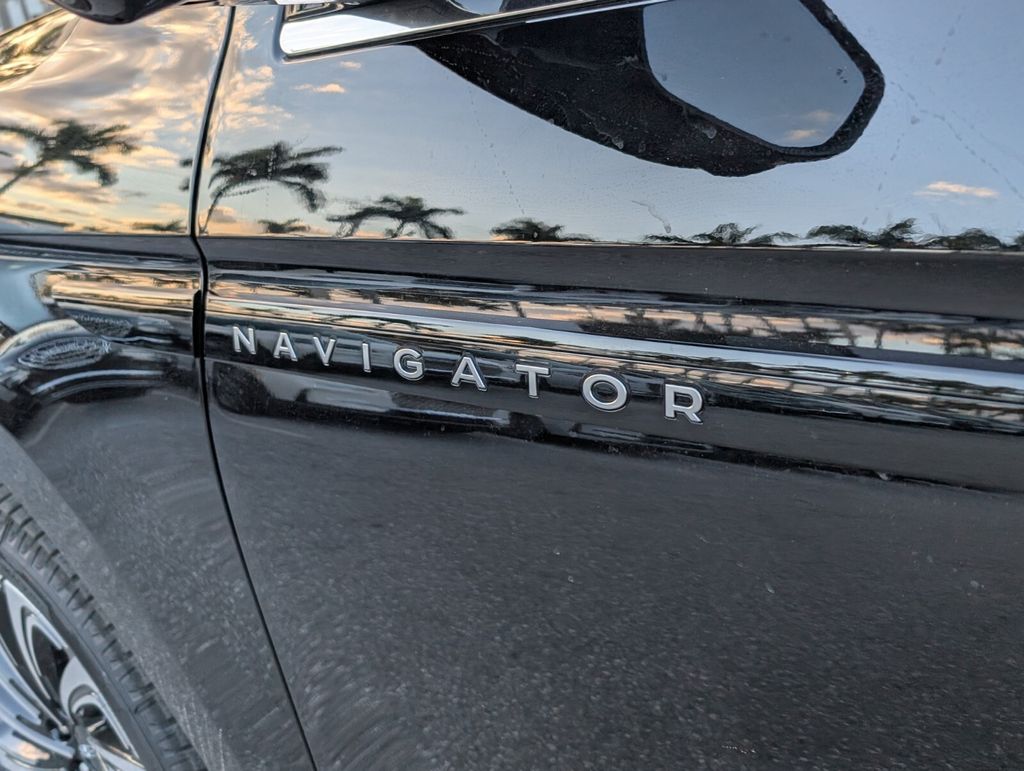 new 2026 Lincoln Navigator L car, priced at $125,420
