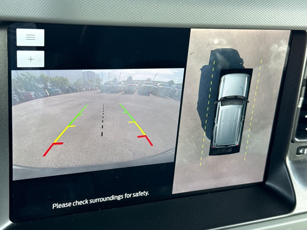 Used 2021 Gray Ford Badlands image 22