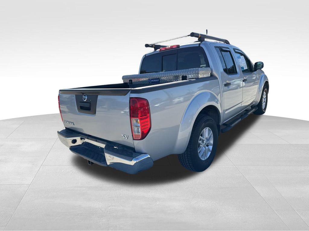 2017 Nissan Frontier SV 9