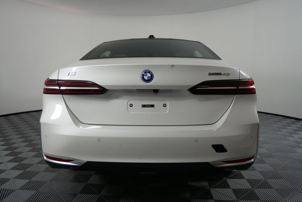 2025 BMW i5 eDrive40 4