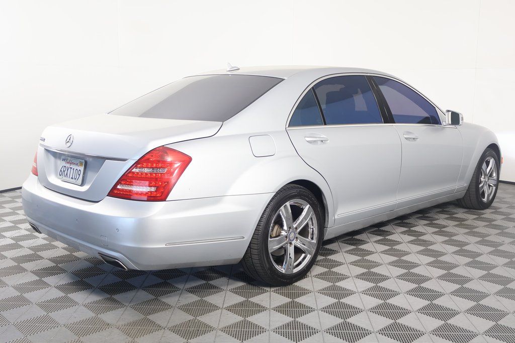 2011 Mercedes-Benz S-Class S 550 4