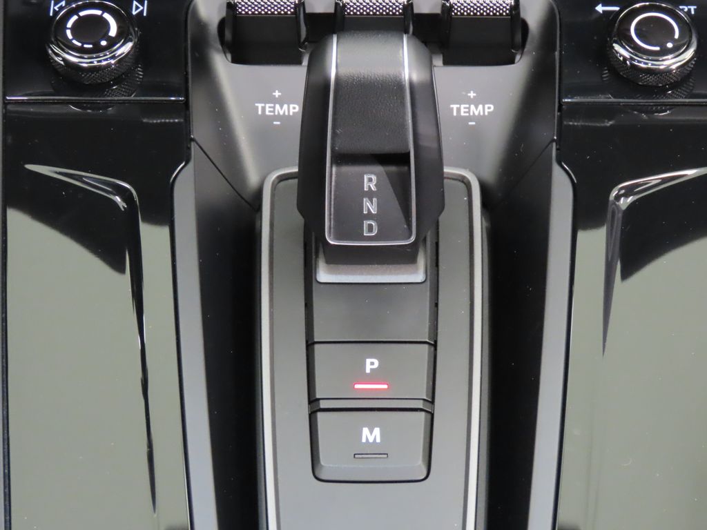 Thumbnail: 2025 Porsche 911 - 28