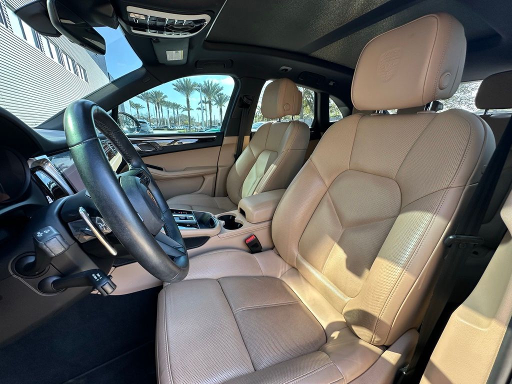 Thumbnail: 2024 Porsche Macan - 5